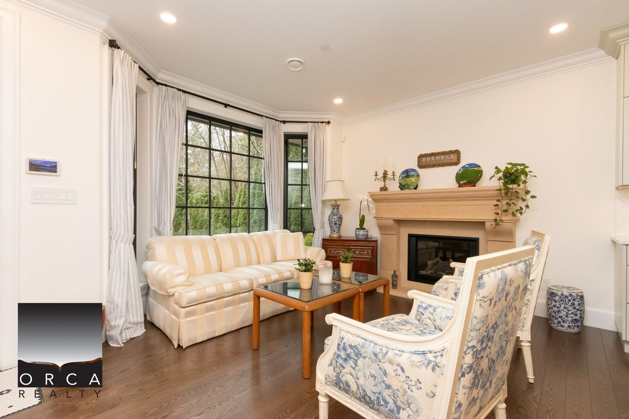 445 Southborough Dr - Photo 6 of 43