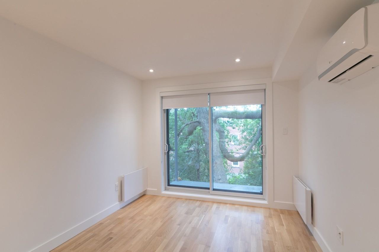 3195 Van Horne - Photo 6 of 50