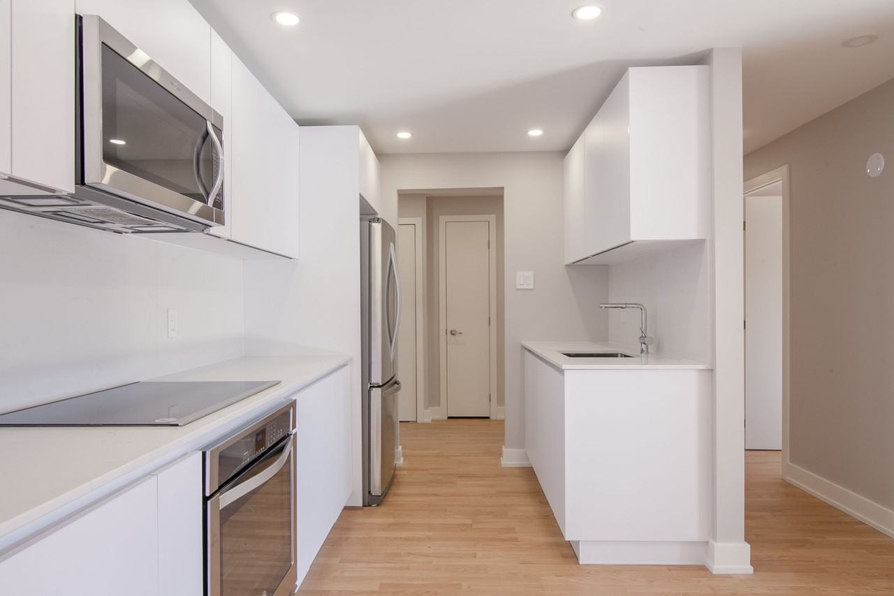 St. Lambert - Photo 3 of 50