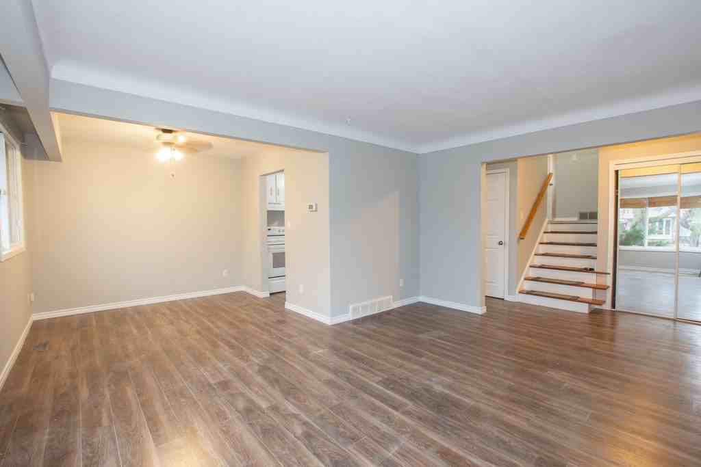 94 Meredith Dr - Photo 4 of 16