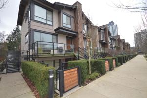 featured image of 3728 Thurston St