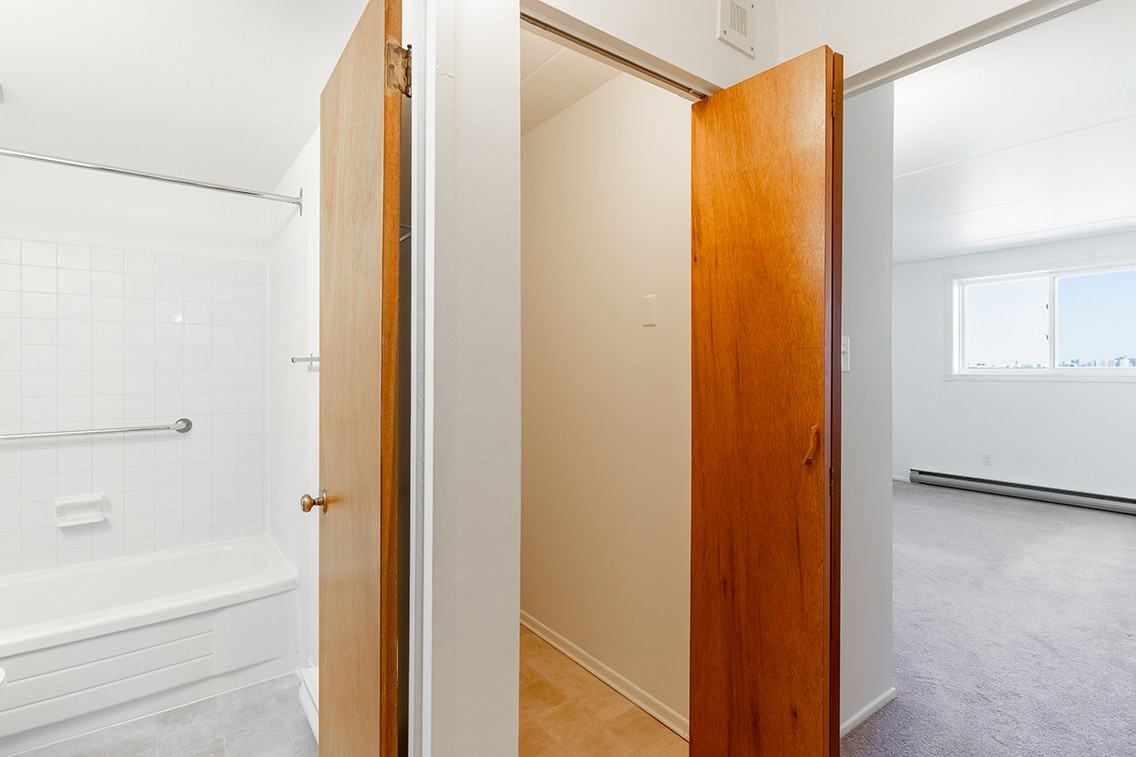 Kenbur Gardens - Photo 2 of 28