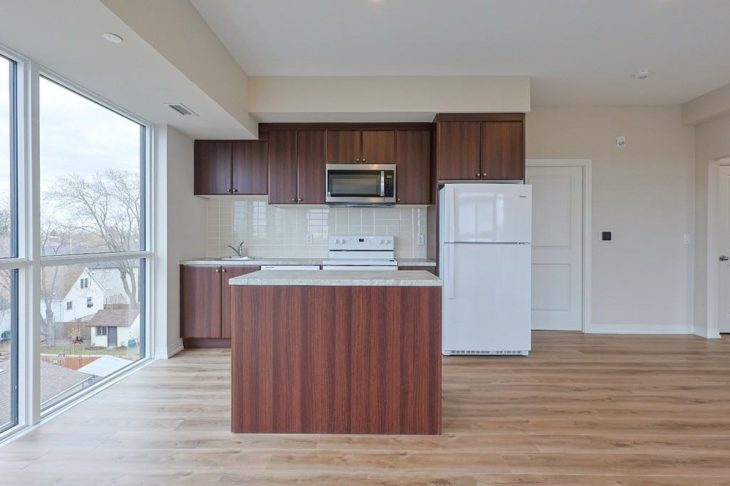 50 Herrick Ave - Photo 5 of 26