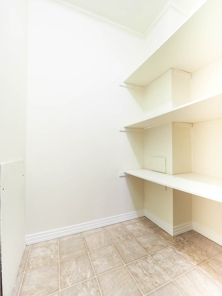 Elm Tree Place - Photo 6 of 8