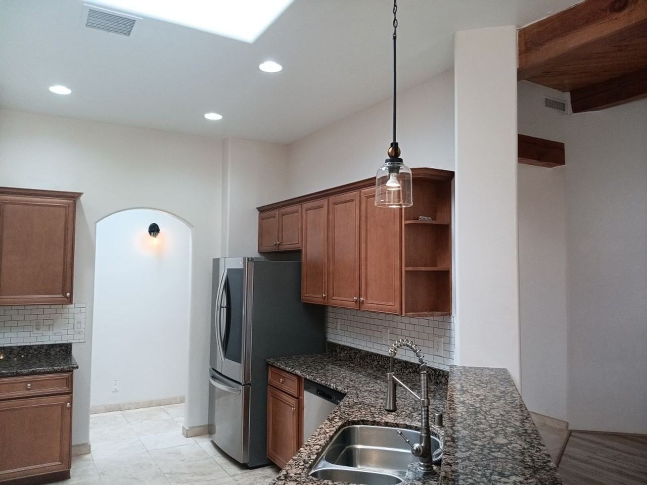 9809 Cameron St Nw - Photo 6 of 23