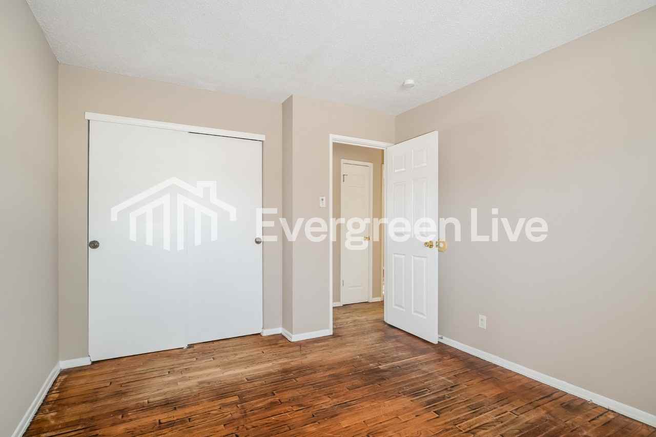 1535 Redman Blvd - Photo 7 of 15