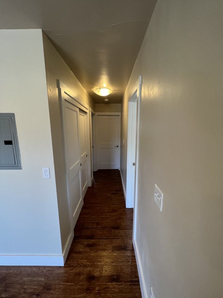 998 South Thompson Road #16 - Photo 5 of 14