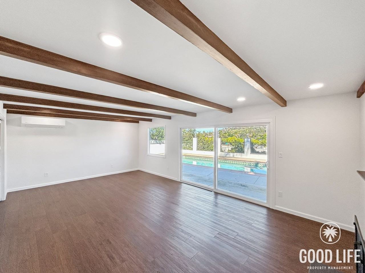 6656 Cleo St - Photo 4 of 19