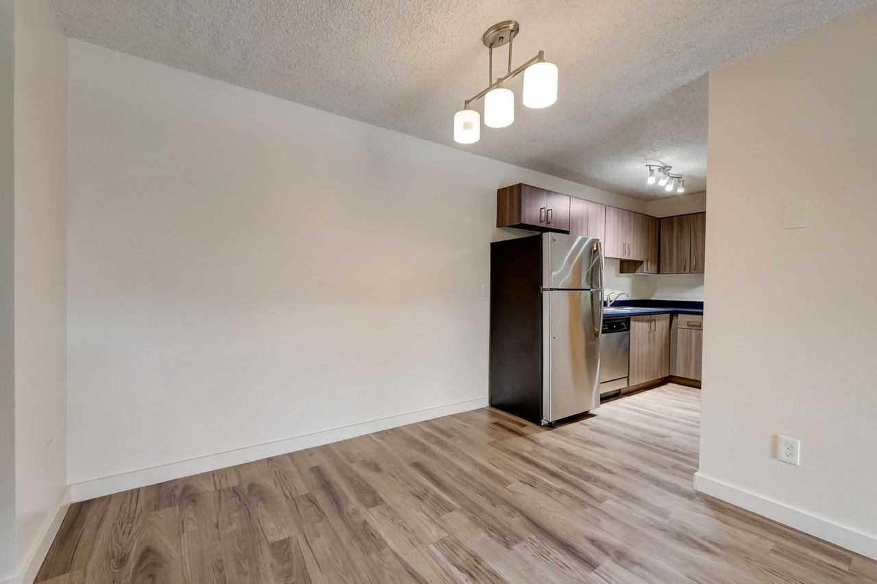 Icon Apartments - Photo 5 of 23