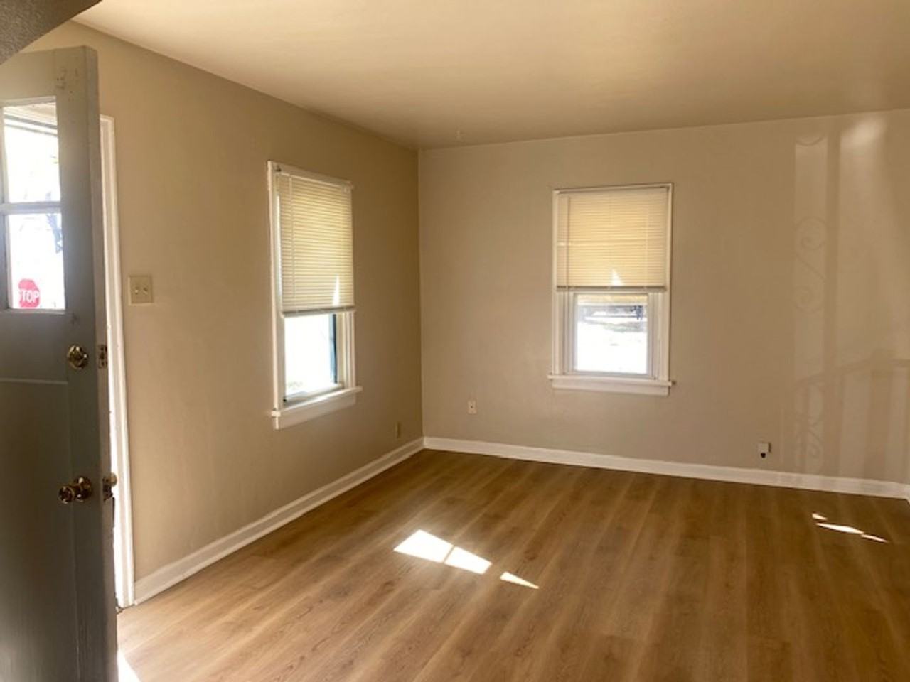 707 Victory Dr - Photo 3 of 8