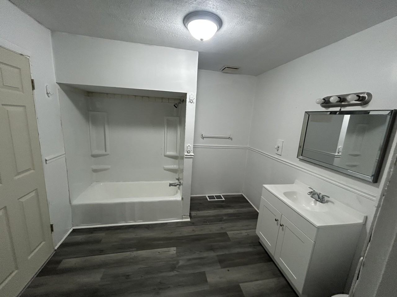 2631 N Missouri Ave #SFH - Photo 4 of 10