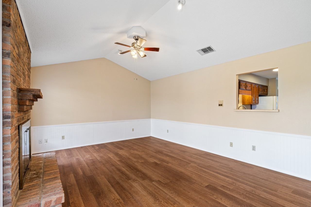 1876 Woodside Ln - Photo 2 of 17