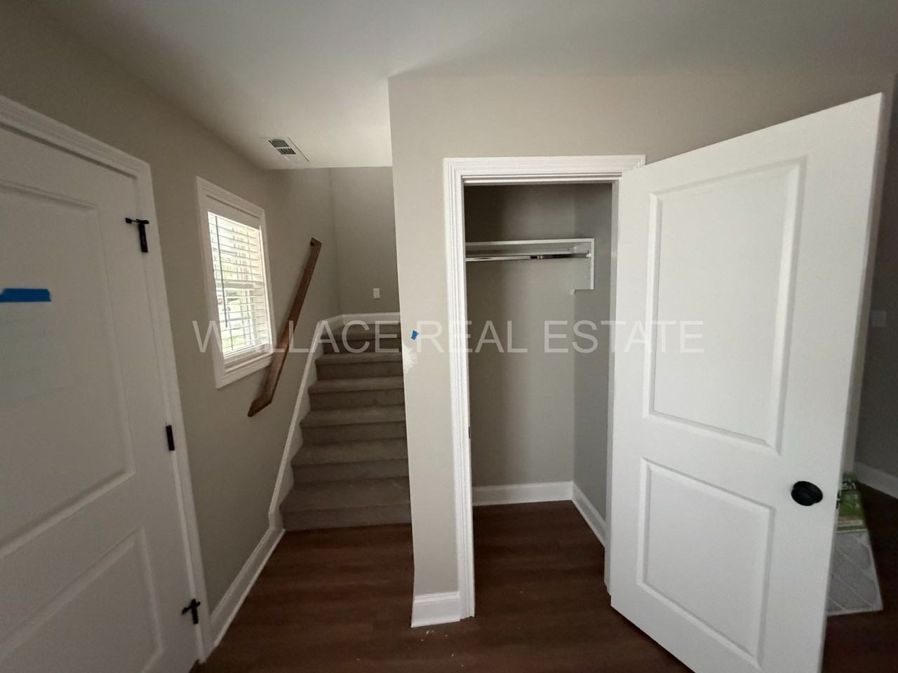 2345 Roundtree Rd - Photo 7 of 15