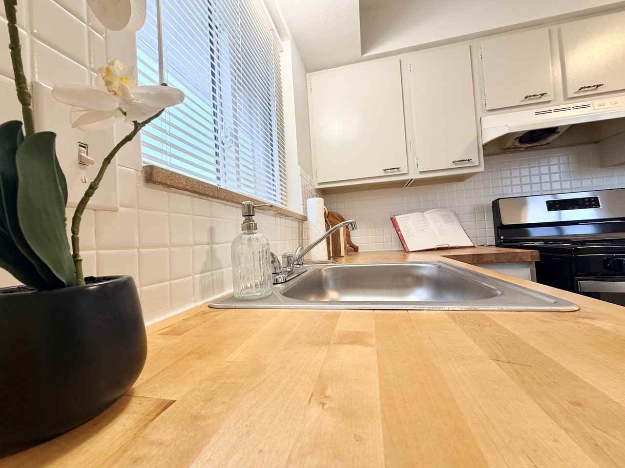 2811 Lemay Ferry Road #F - Photo 3 of 10