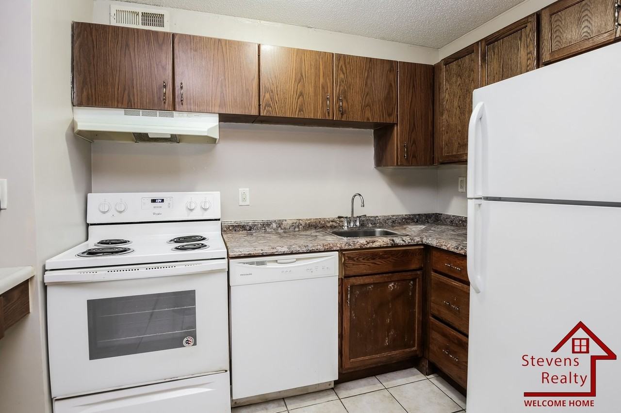 Ridge Terrace Apartments - Photo 7 of 17