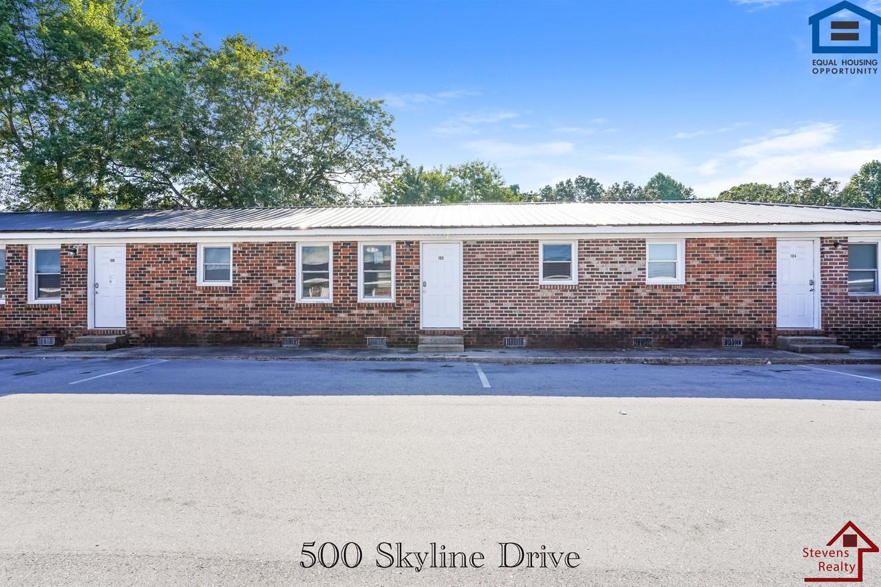 Skyline Apartments - Photo 5 of 17