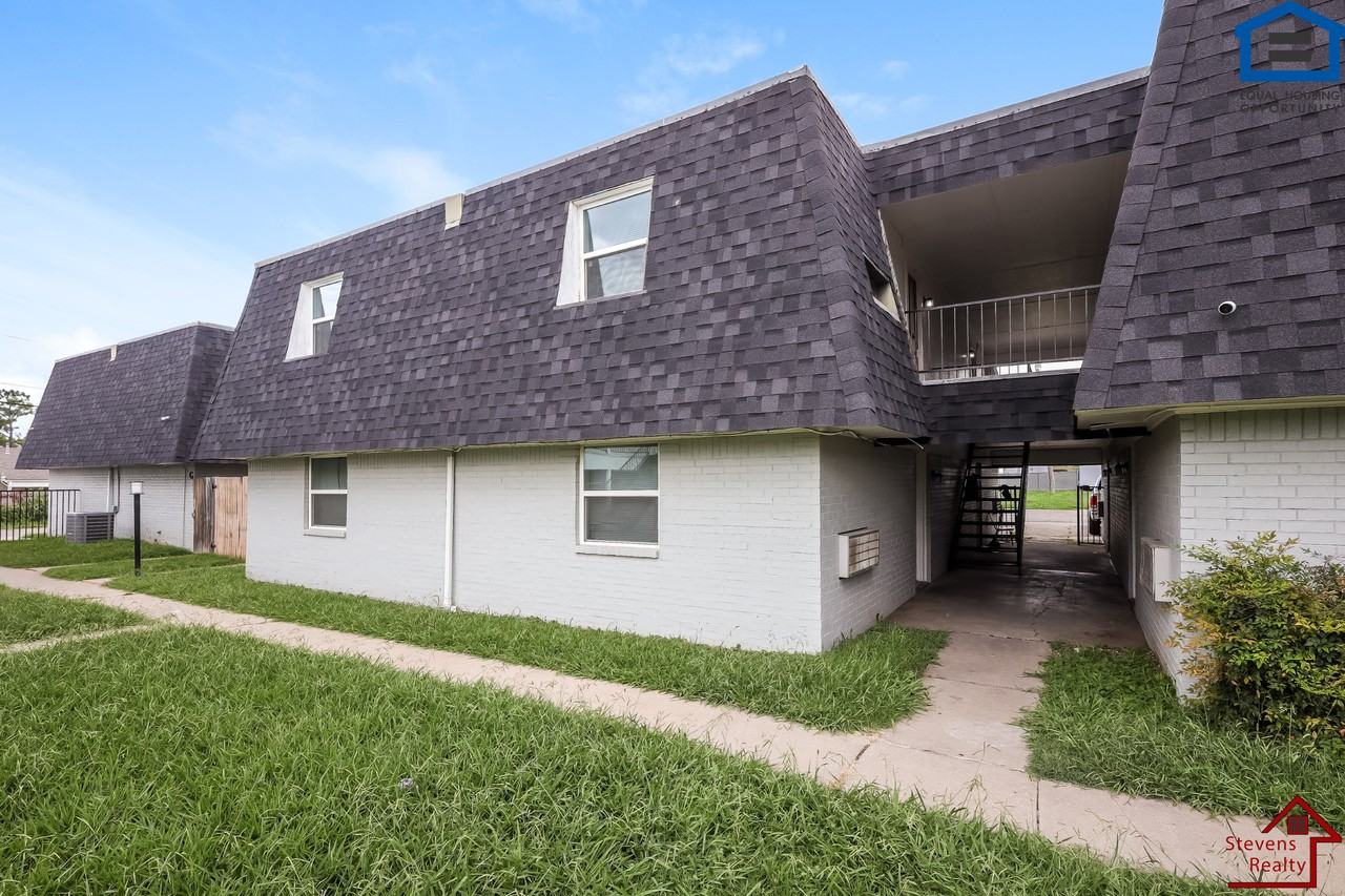 Greenswest Apartments - Photo 3 of 19