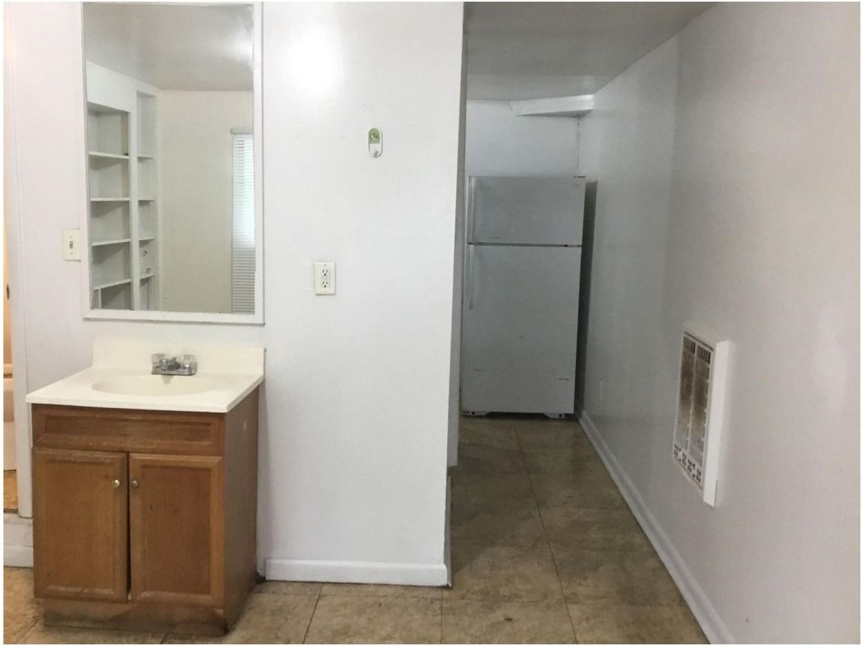 1016 Greenslake Rd #C - Photo 7 of 23