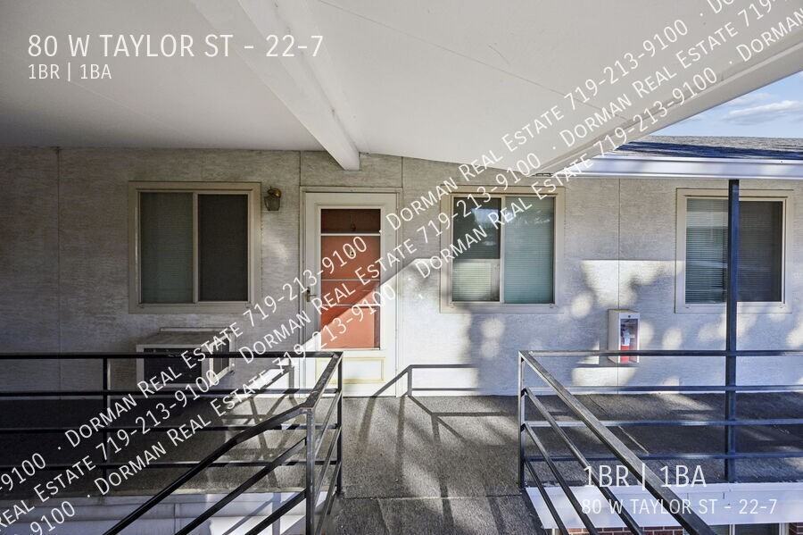 Taylor St Apartment - Photo 3 of 15