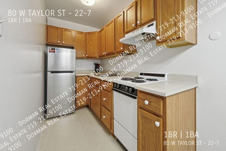 Taylor St Apartment - Photo 4 of 15