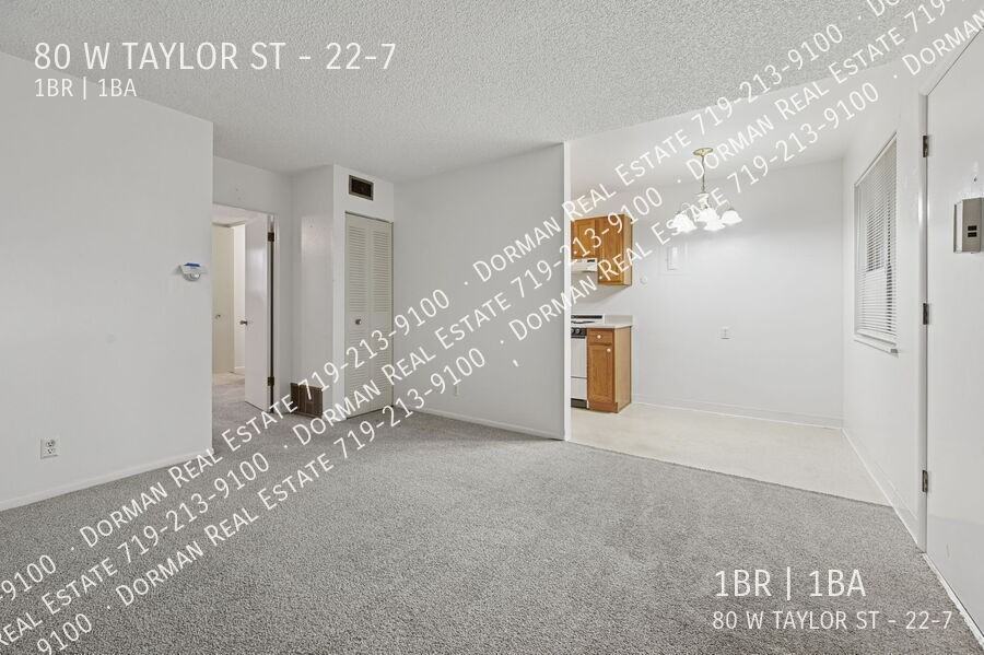 Taylor St Apartment - Photo 6 of 15