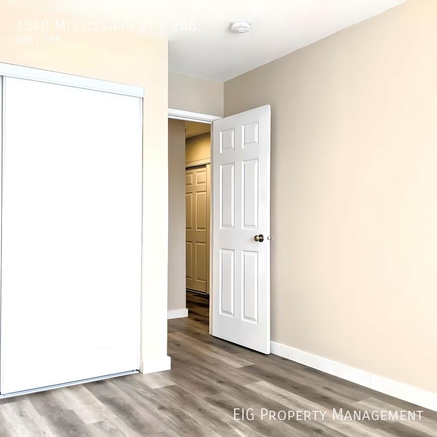 Phalen Village - Photo 6 of 50