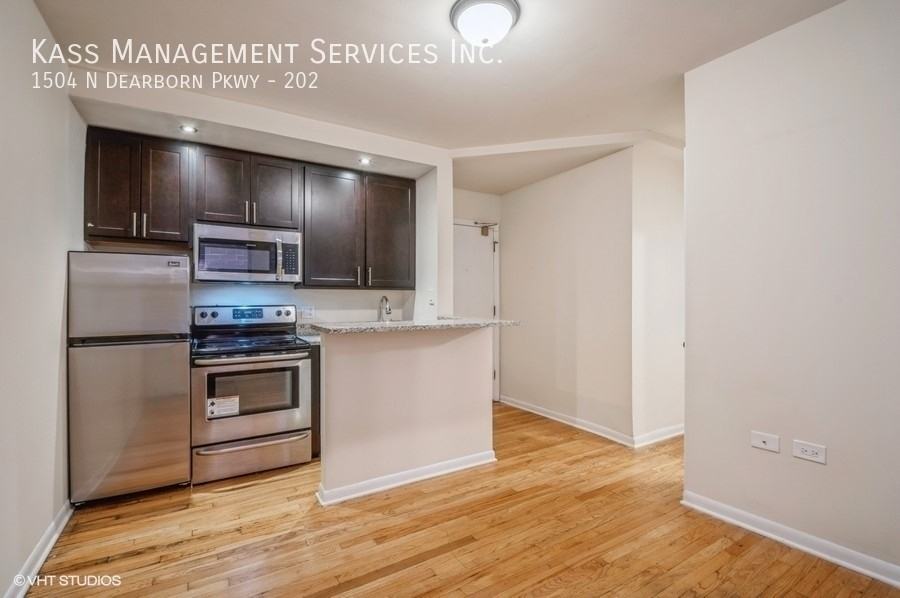 1504 N Dearborn Pkwy, Chicago, IL - Photo 6 of 24