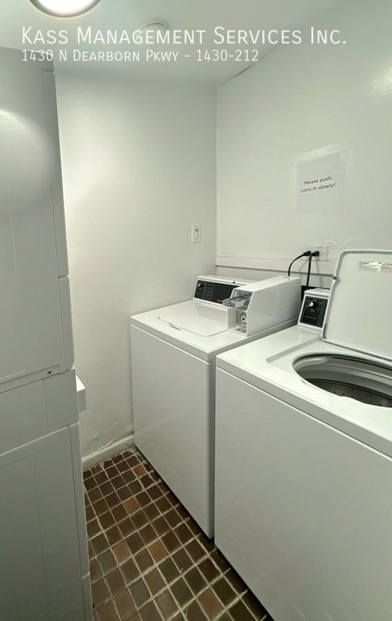 1430 N Dearborn Pkwy - Photo 2 of 24