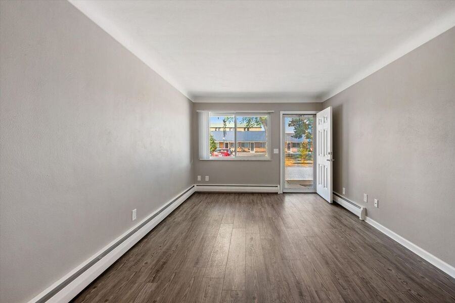 4101 Harvest Ln - Photo 2 of 11