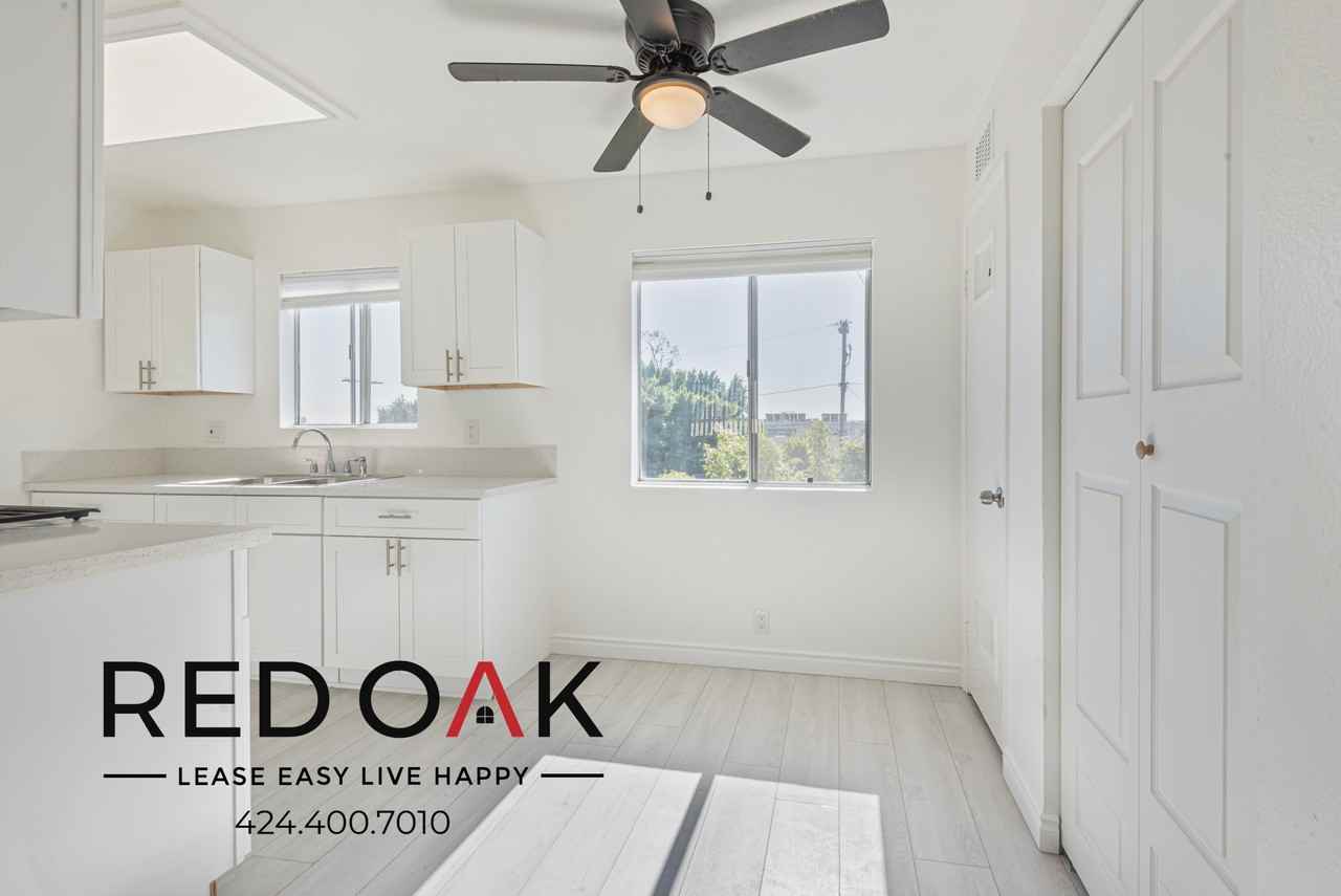 7915 Vineland Ave - Photo 5 of 30