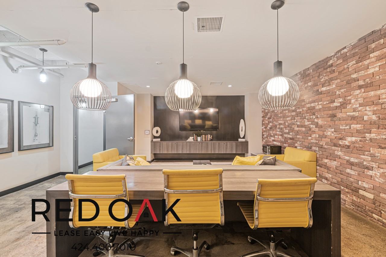 ICO Glendale Flats LLC - Photo 2 of 15