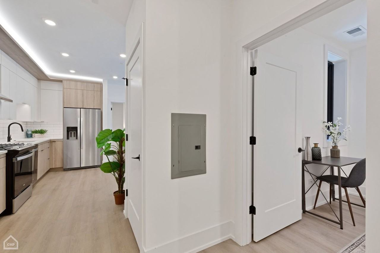 1613 W Belmont Ave, Chicago, IL - Photo 5 of 21