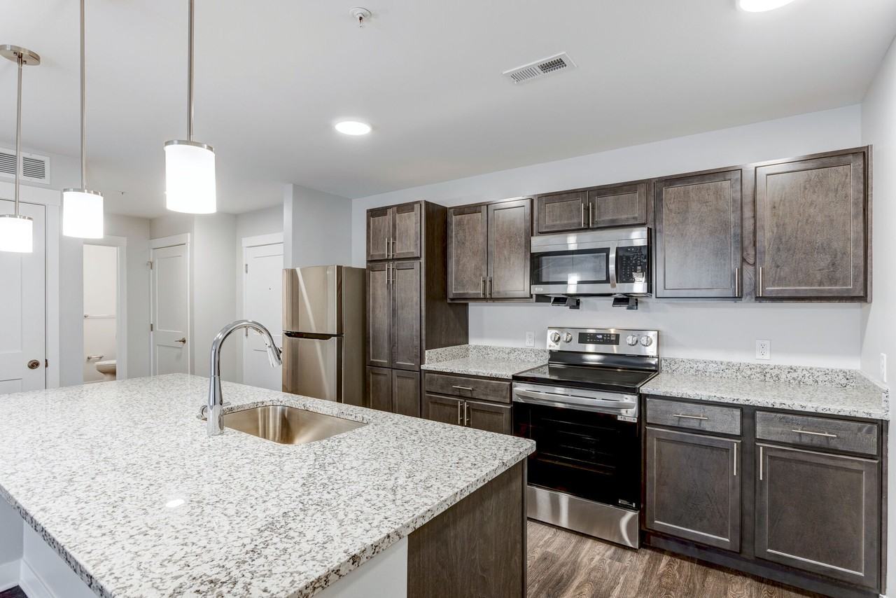 Reserve on Park - Photo 5 of 9