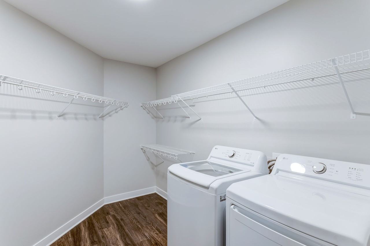 Reserve on Park - Photo 7 of 9