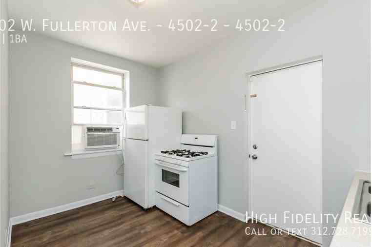 4502 W Fullerton Ave #4502-2 - Photo 3 of 11