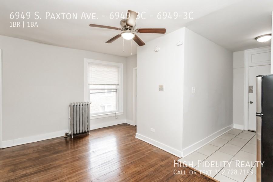 6949 S Paxton Ave #6949-3C - Photo 3 of 11