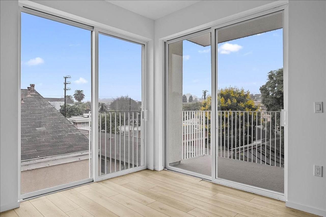 636 N. Juanita Ave, Los Angeles, CA 90004 - Photo 3 of 28