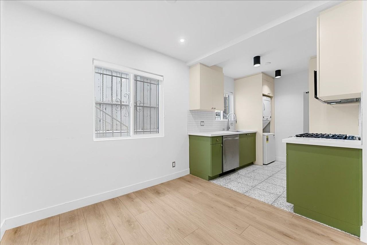 6615 Franklin Ave. - Photo 2 of 25