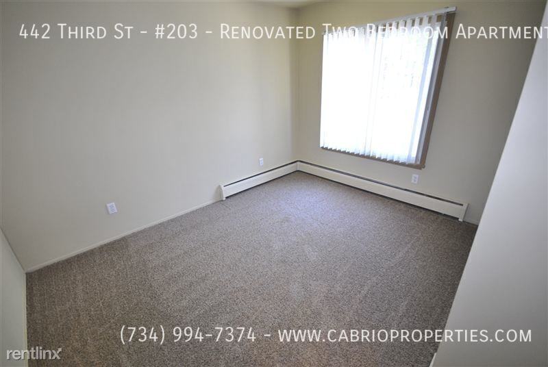 442 3rd St - Photo 5 of 12