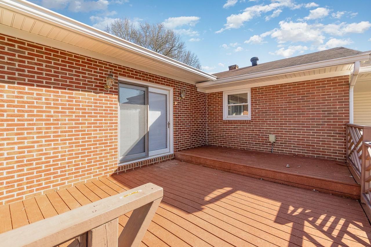 601 N Main St - Photo 4 of 21