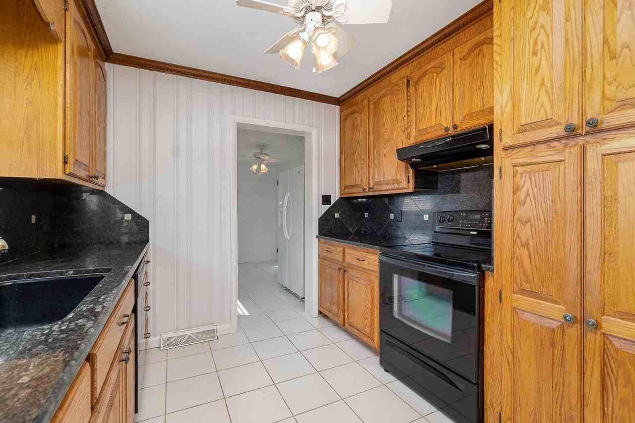 601 N Main St - Photo 7 of 21