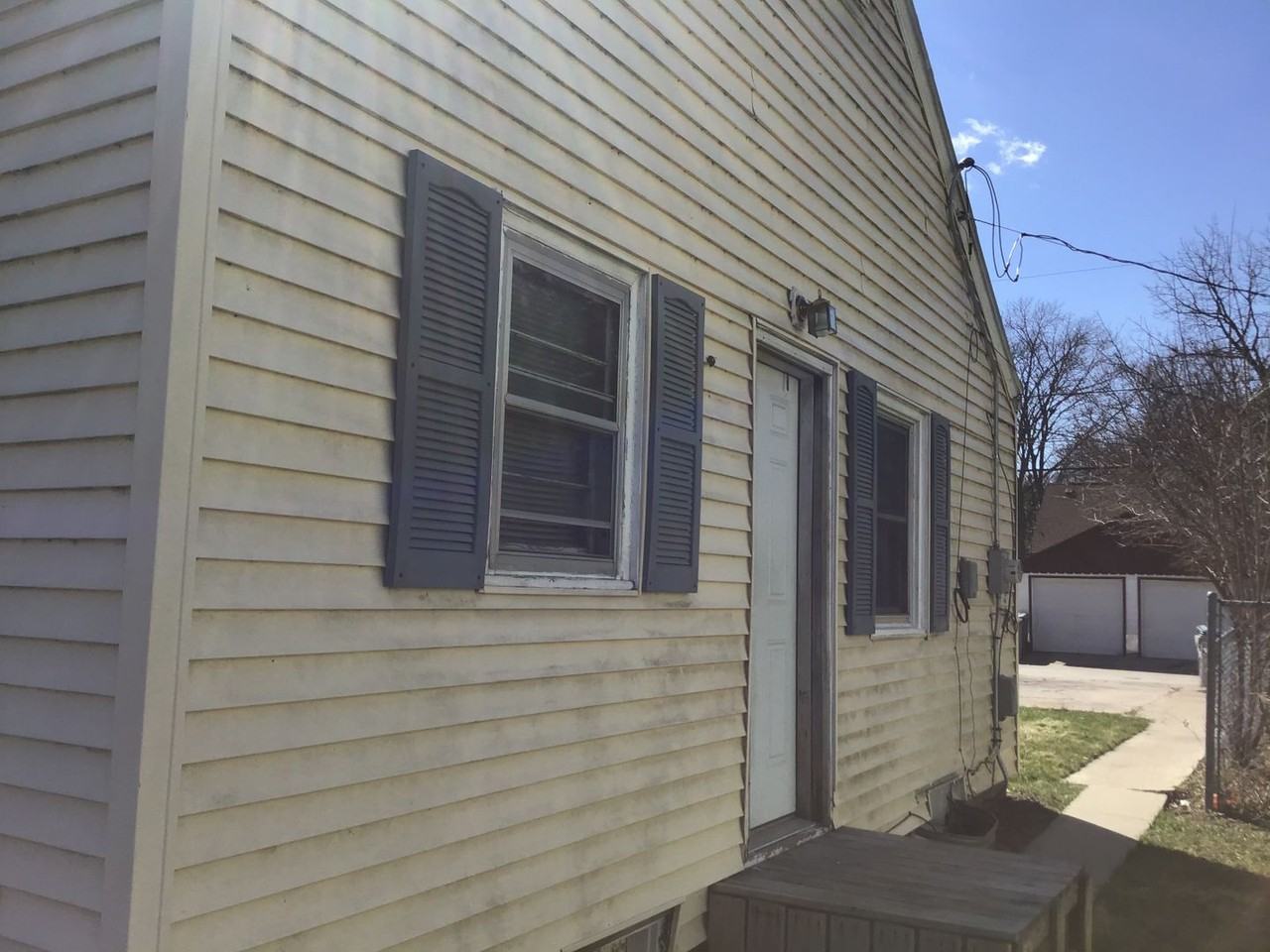 4469 N Sherman Blvd - Photo 3 of 10