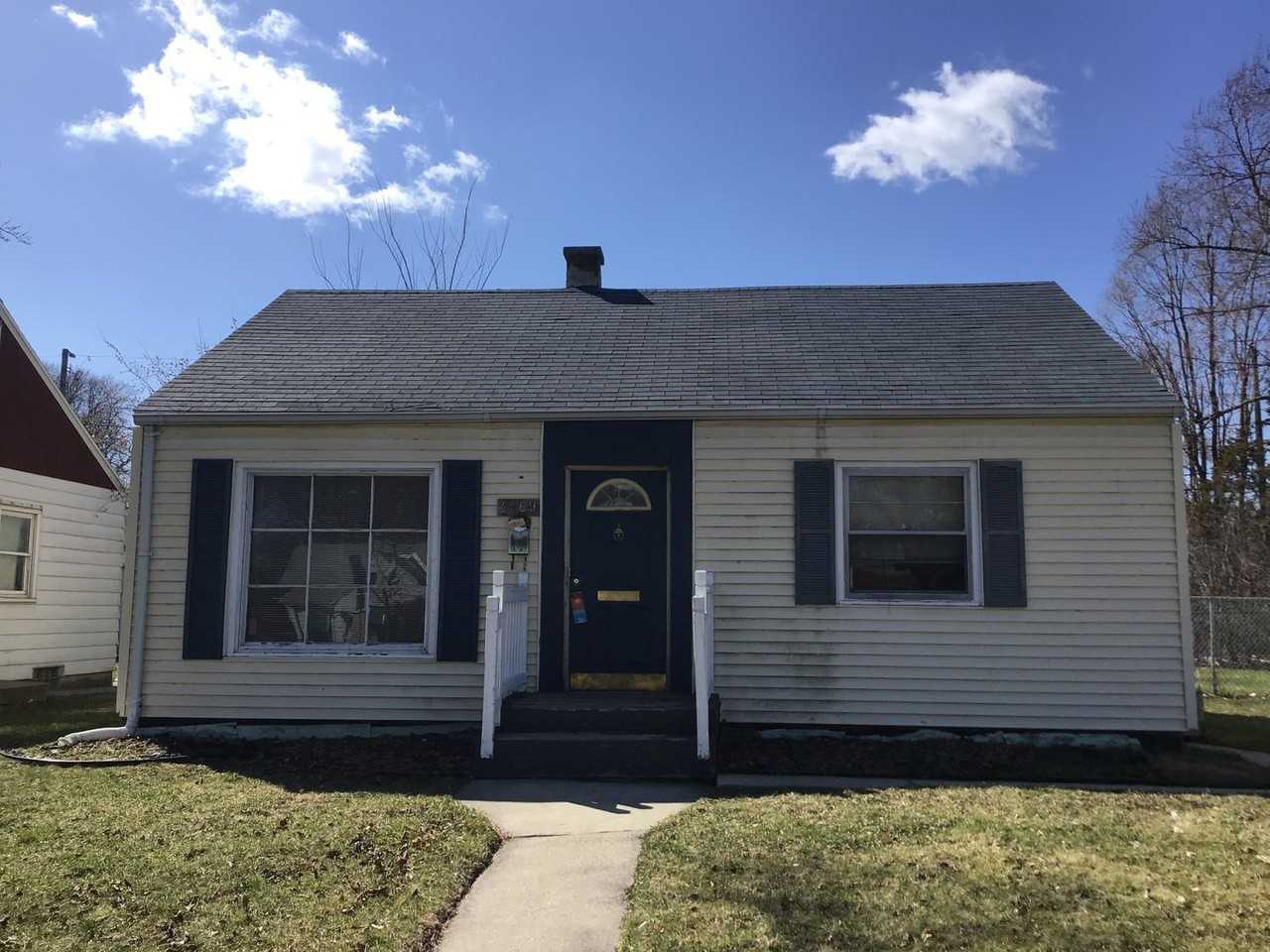 4469 N Sherman Blvd - Photo 2 of 10