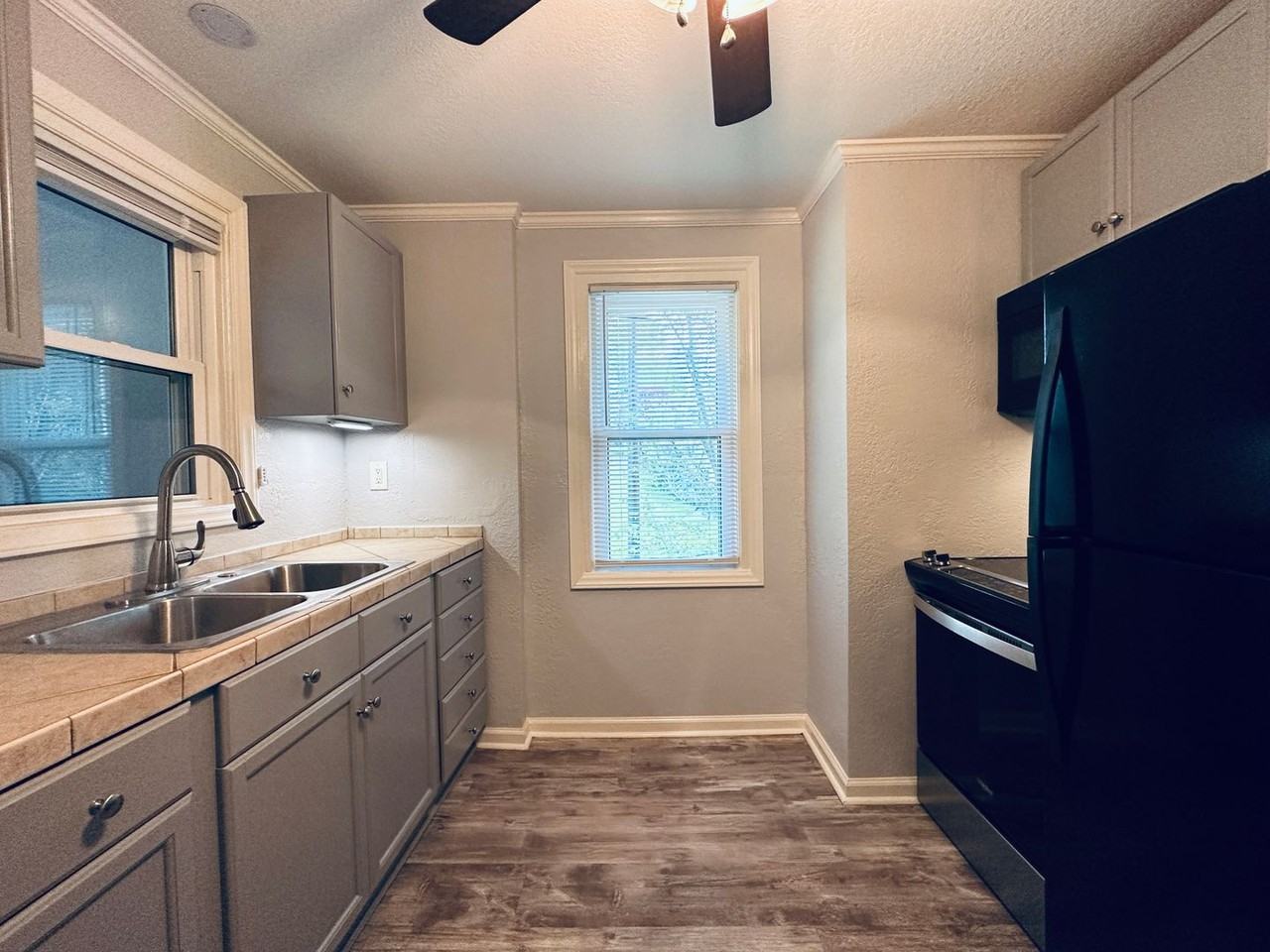 90 Hampton St - Photo 7 of 22