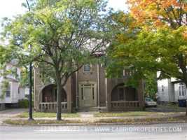 featured image of 414 S Division St