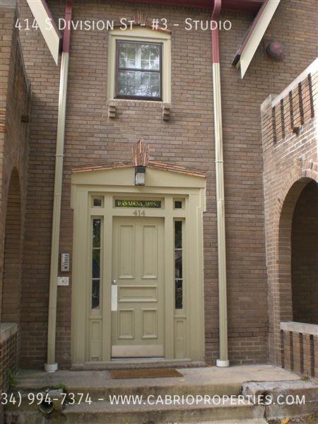 414 S. Division - Photo 3 of 9