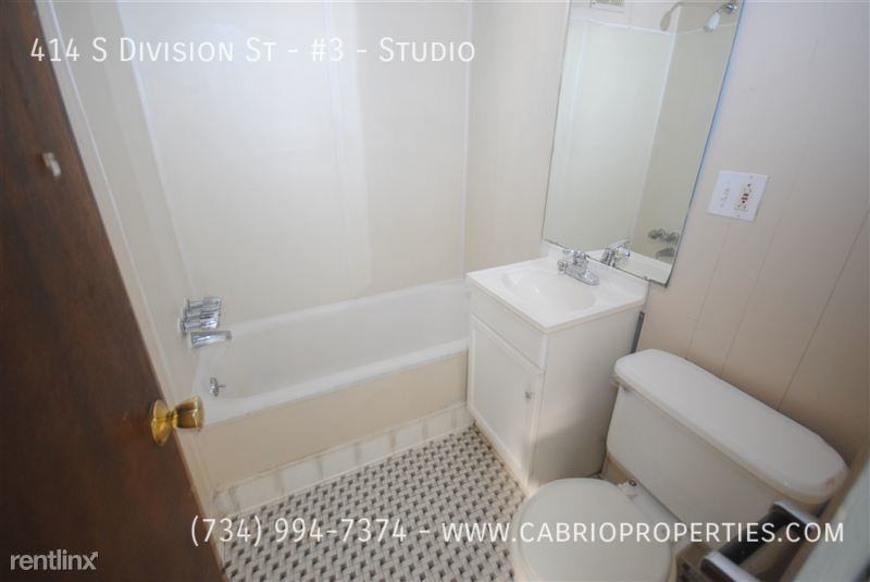 414 S. Division - Photo 7 of 9