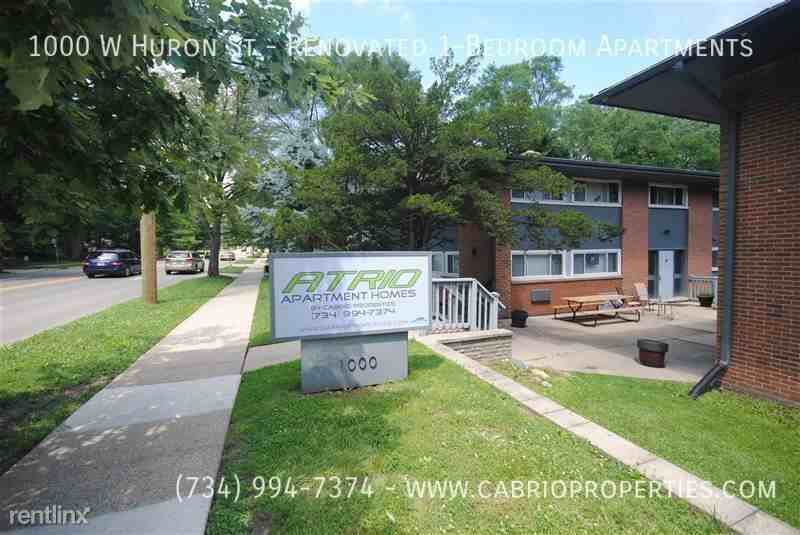 Atrio Apartments (1000 W. Huron) - Photo 4 of 28