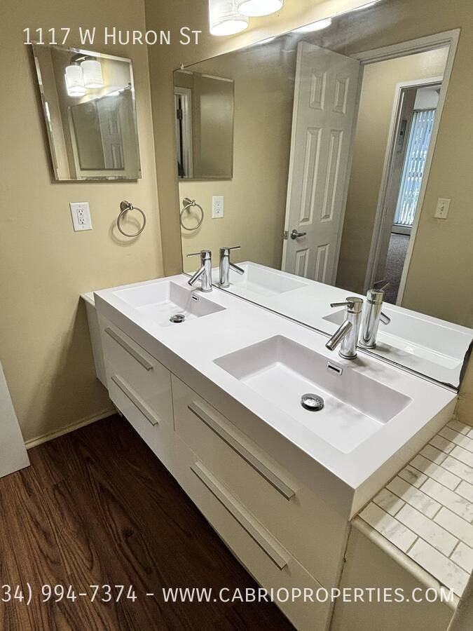 Huron Flats (1117 W. Huron) - Photo 4 of 21