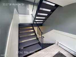 featured image of 1117 W Huron St